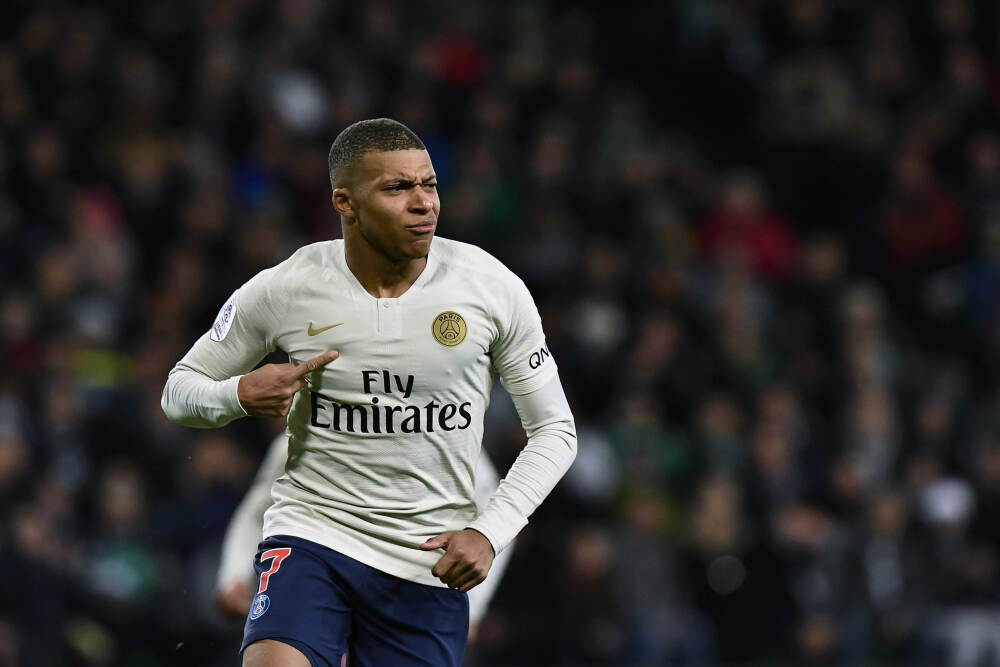 存储芯片“超级周期”来袭：涨价潮为何可能打破历史纪录？